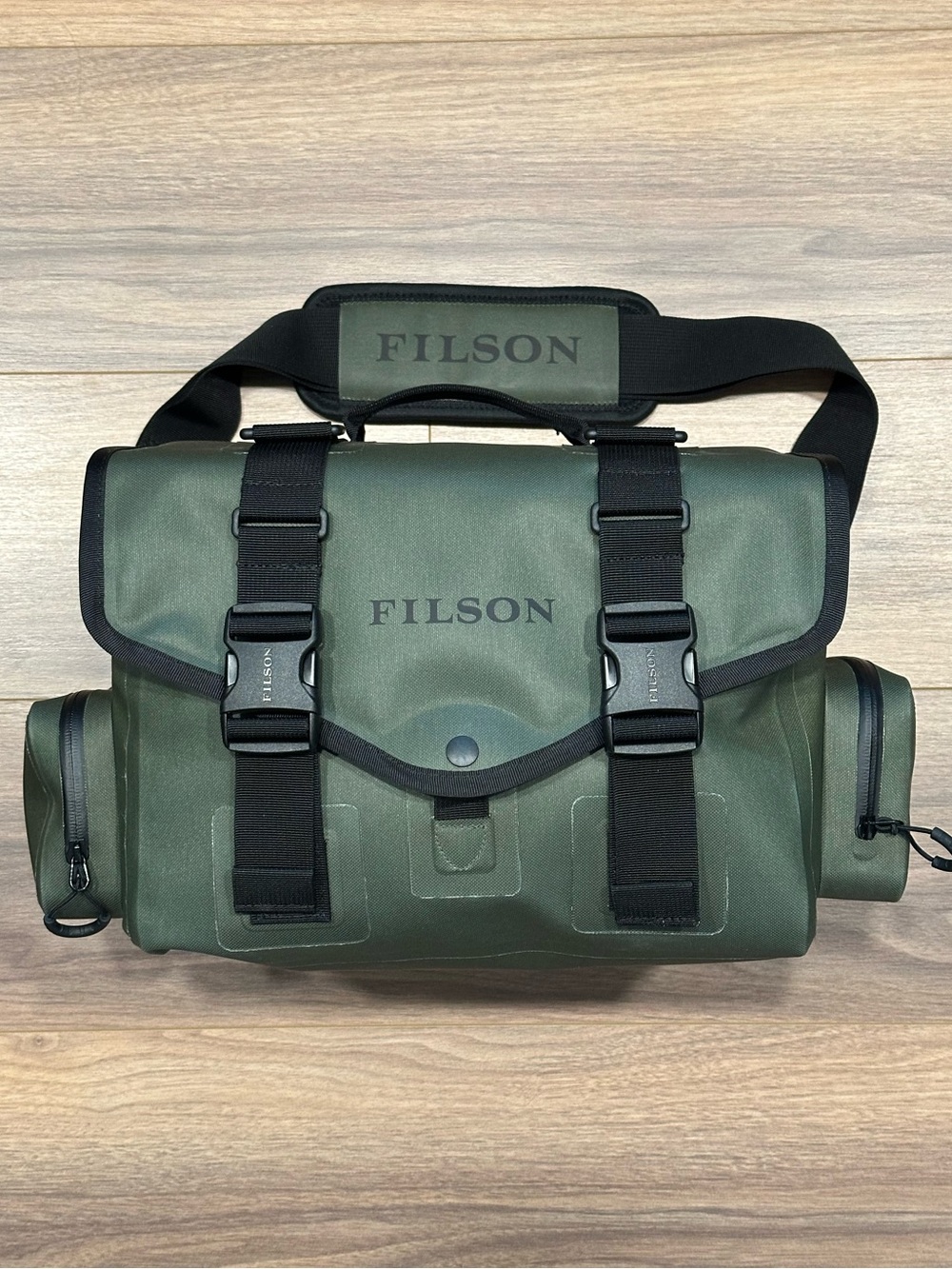 NEW Filson Sportsman Dry Bag in Green
